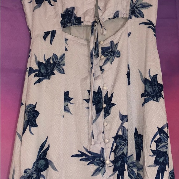 Honey Punch button up floral dress - Picture 2 of 4